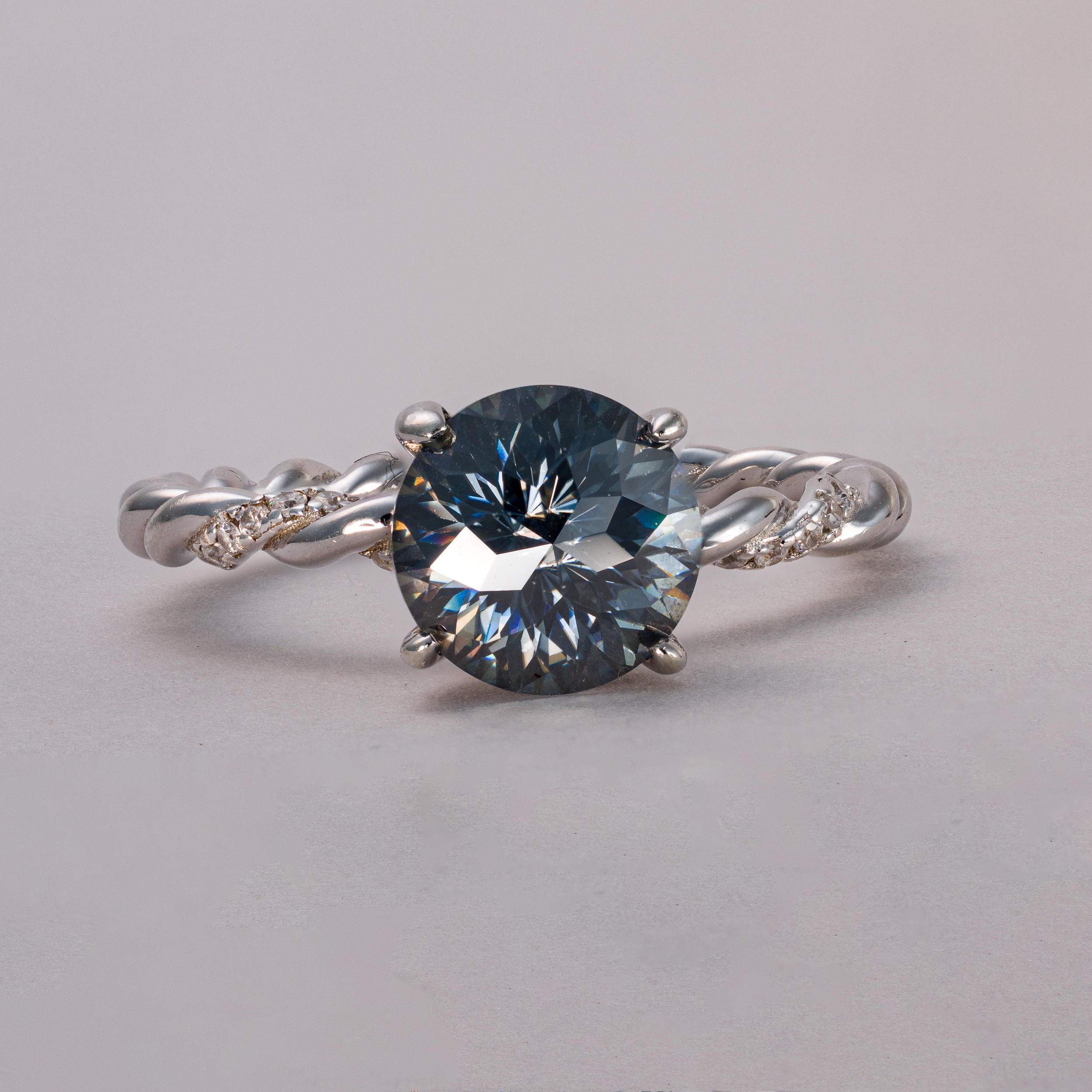 2 Karat, Schwarzer Moissanite