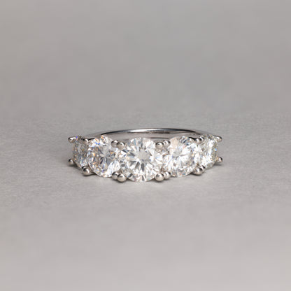 3,5 Karat Lab-Grown Premium-Moissanite Memoire-ring (VVS, D)