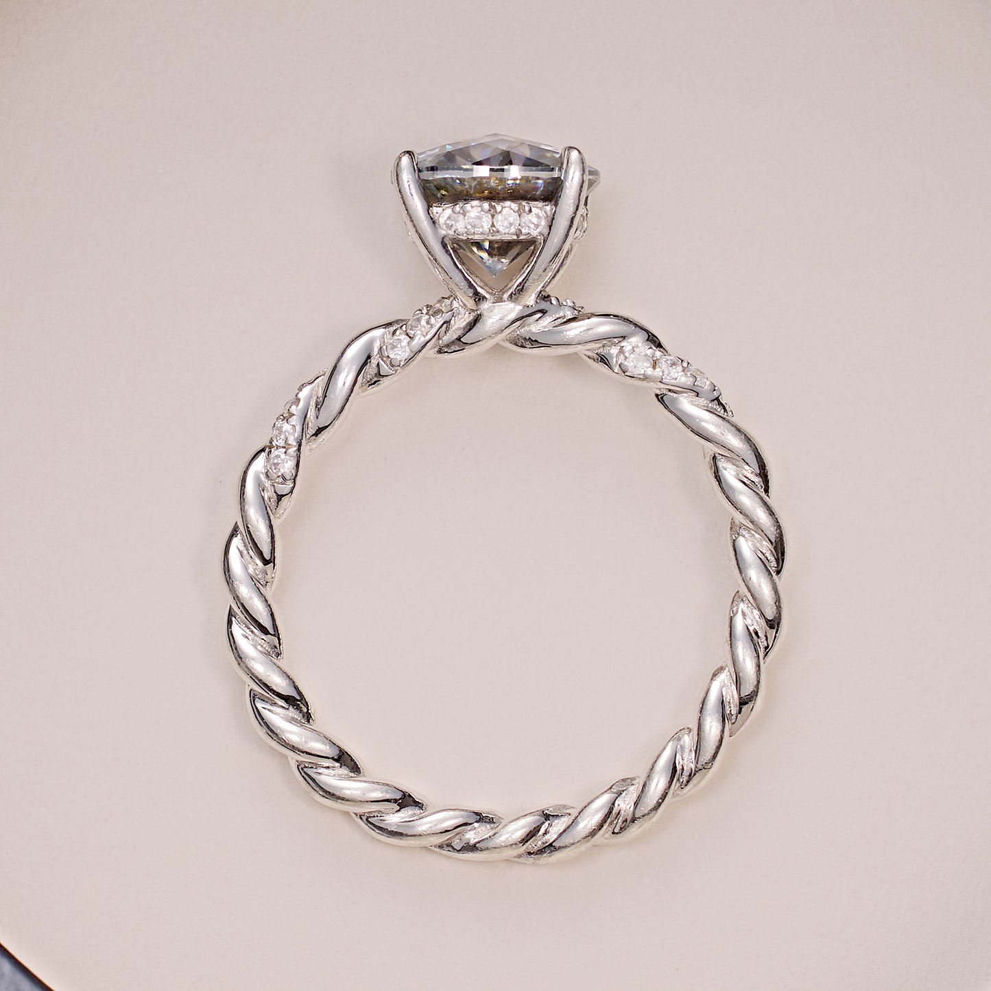 Exklusiver Yourdreamstone™ Verlobungsring – 2 Karat, Schwarzer Moissanite