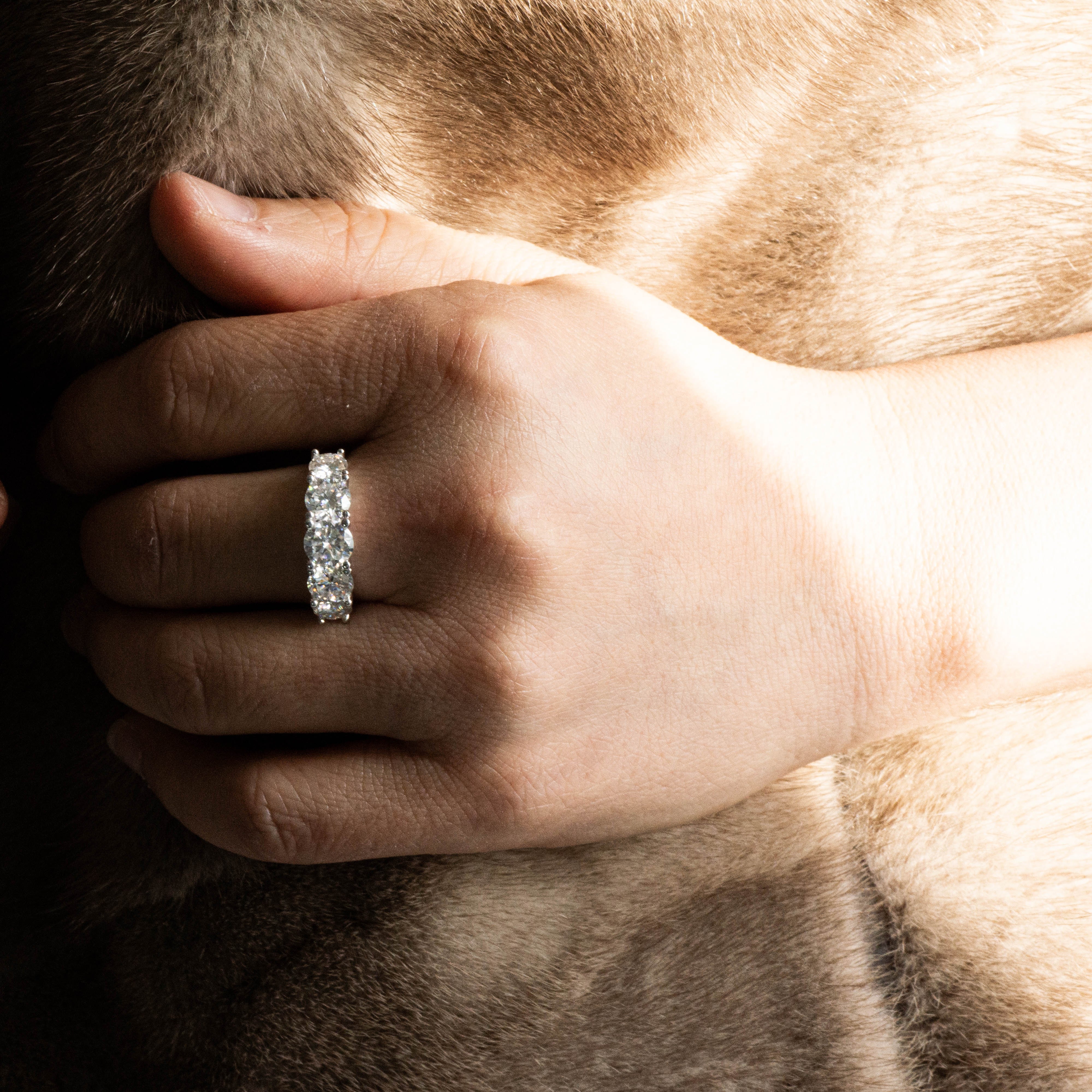 3,5 Karat Lab-Grown Premium-Moissanite Memoire-ring (VVS, D)