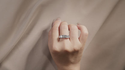 3,5 Karat Lab-Grown Premium-Moissanite Memoire-ring (VVS, D)